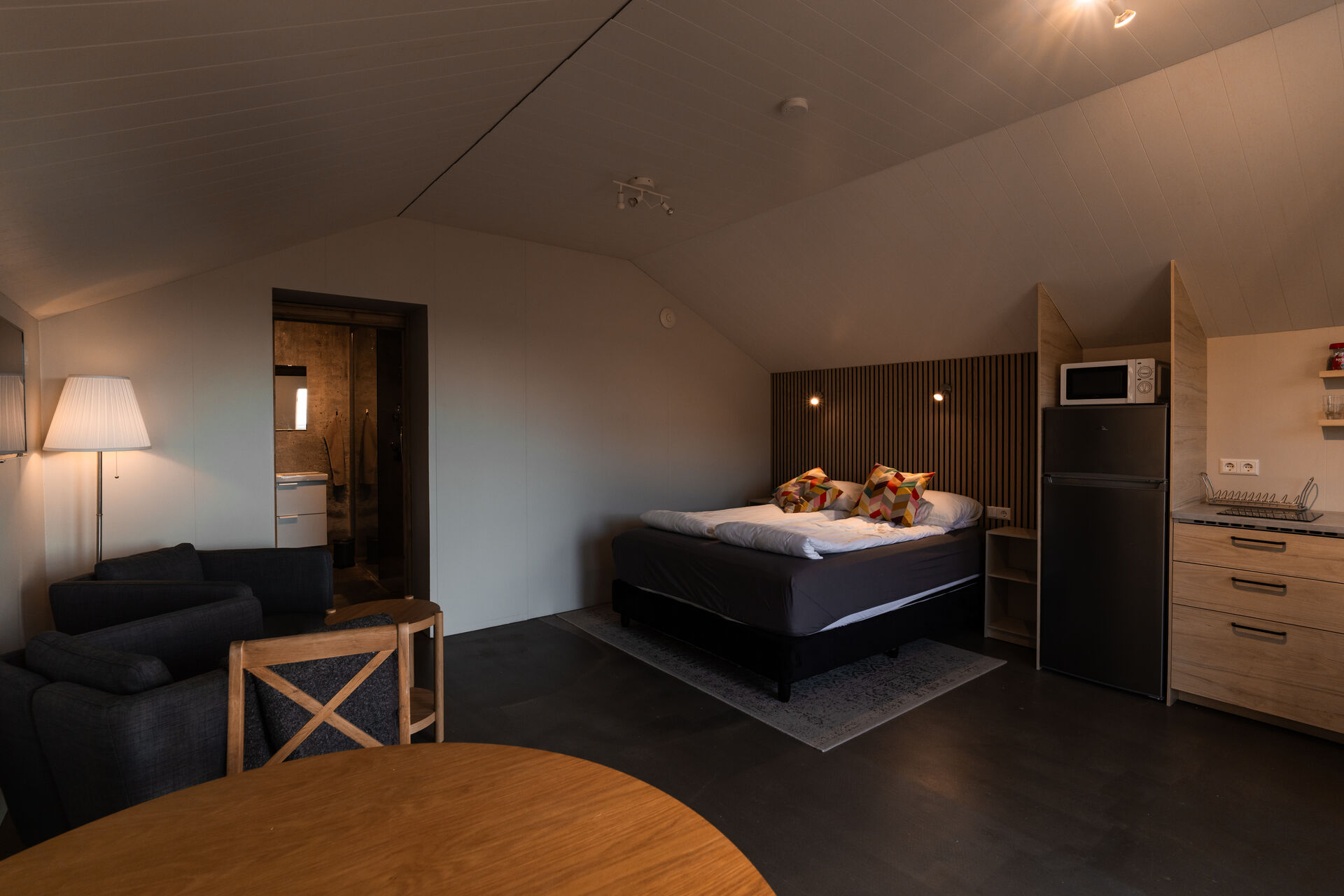 The Mountainside Apartment