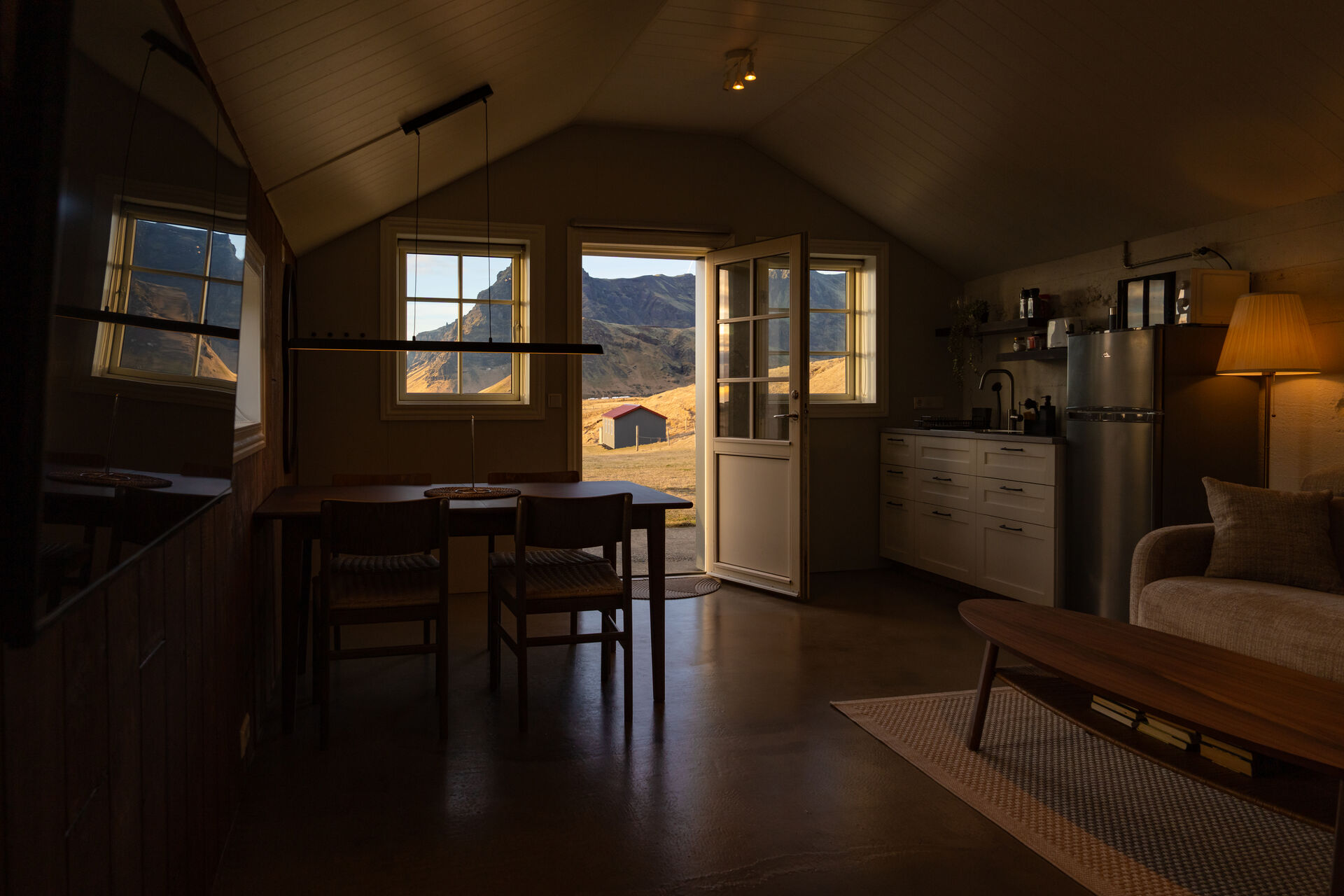 The Scenic Apartment